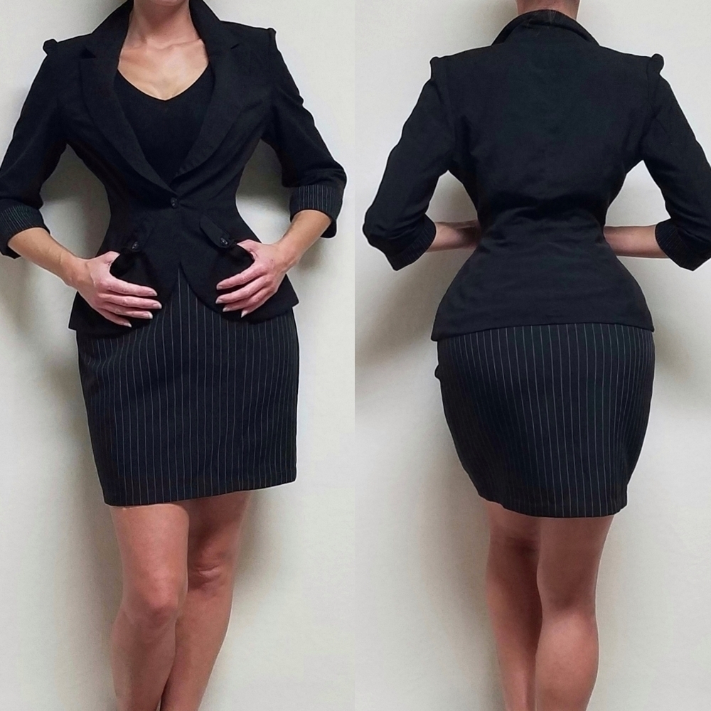 VINTAGE 70s Black Pinstripe Mini Skirt Puff Sleeve Flare Hem Two-Piece Suit 10